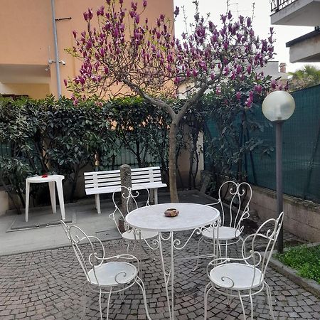 Apartmán Casa Magnolia, Tranquilla E Centrale Nichelino Exteriér fotografie